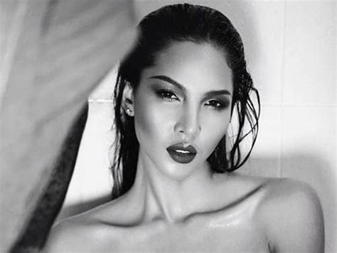 Minh Triệu đăng ảnh bán nude táo bạo lộ lưng trần quyến rũ khiến CĐM điên đảo gọi tên Kỳ Duyên