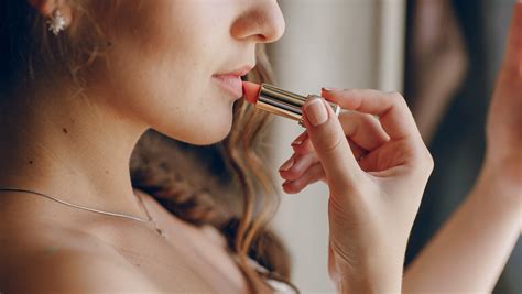 Kako Nositi Nude Ru Za Usne Beautiful Magazin