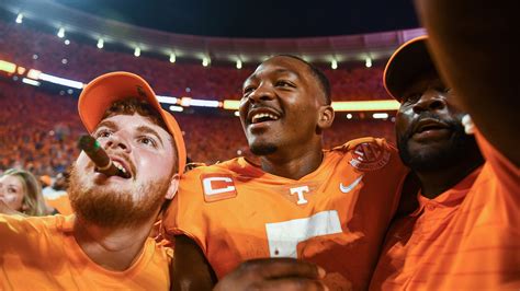 Tennessee football trolls Alabama, plays 'Dixieland Delight' after win