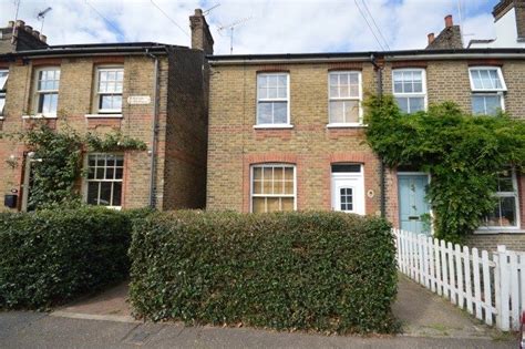 3 Bed Semi Detached House To Rent In Upper Bridge Road Chelmsford Cm2