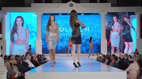 Fashion Show Sexy Lingerie Bikini Model