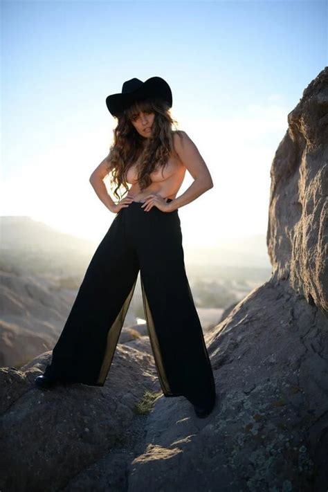 Kristen Stephensonpino Topless Big Tits Screenshot At Https Preview Redd