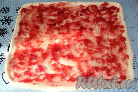 Пирог с джемом из дрожжевого теста в духовке: 10 фото в рецепте