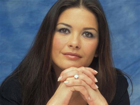 Catherine Zeta Jones Hot Pictures Hot Wallpapers Actress Pics HQ Wallpapers Stills Gallery Images