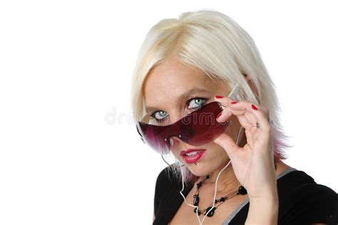 Fille Blonde Avec Des Lunettes De Soleil Image Stock Image Du Beau Jeune