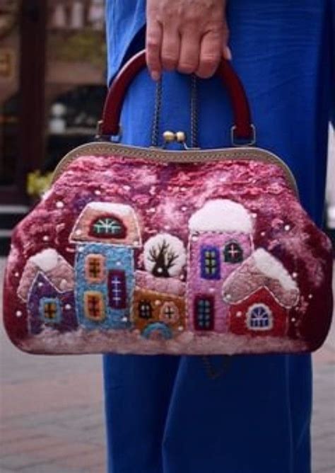 Pin by Pearl_ Felt on Валяние - Сумки, рюкзаки | Felt bag, Felt purse ...