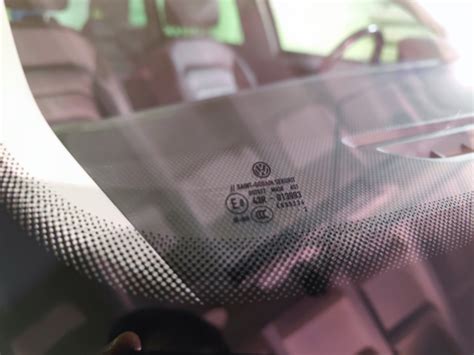 Замена лобового стекла — Volkswagen Tiguan (2G), 2 л, 2018 года ...