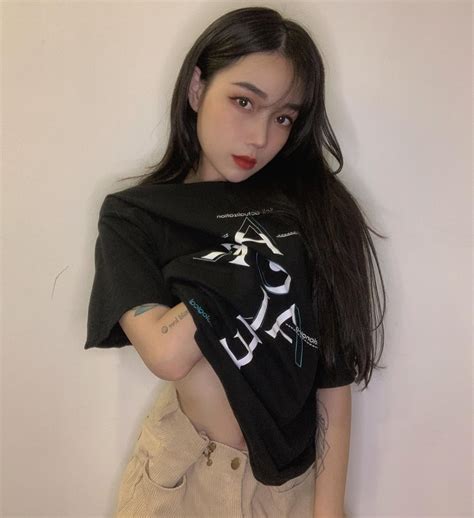 Ch N Dung Nh Ng N Streamer Gen Z Hot Nh T L Ng Game Vi T T I N Ng Th I Ch A Nhan S C L N