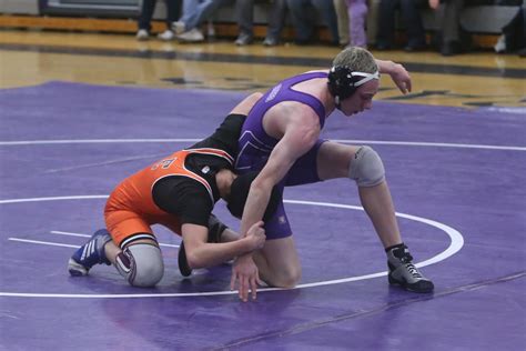 Men Wrestling Women Female Wrestler Kicks Ass