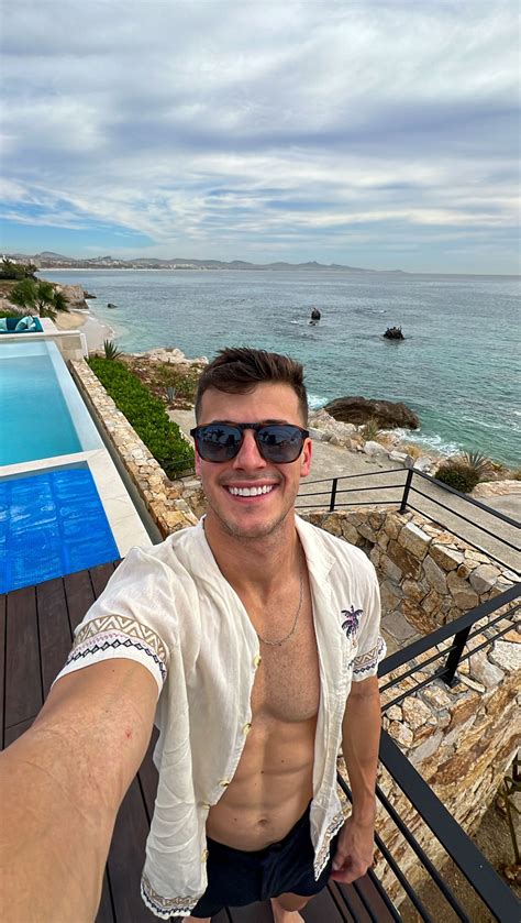 Garrett Hawley (@garretthawley_) • Instagram photos and videos
