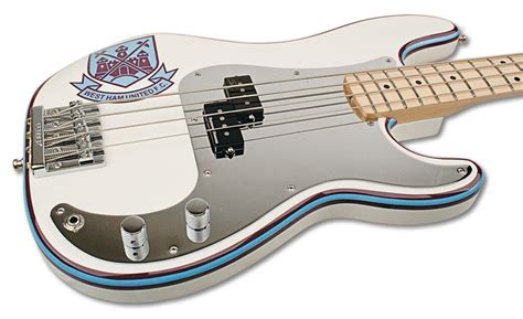 Run To The Hills” Fender Steve Harris Precision Bass Bass Gear