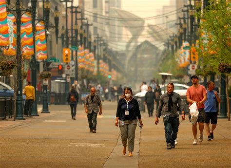 Calgary air quality deteriorates as wildfires rage in Western Canada
