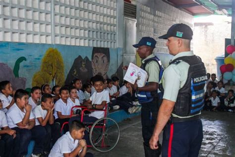 Programa El Polic A Va A La Escuela Se Despleg Por Planteles De