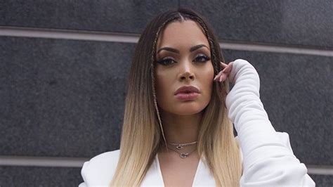 melanie da cruz harcelee sur les reseaux sociaux elle refuse de se