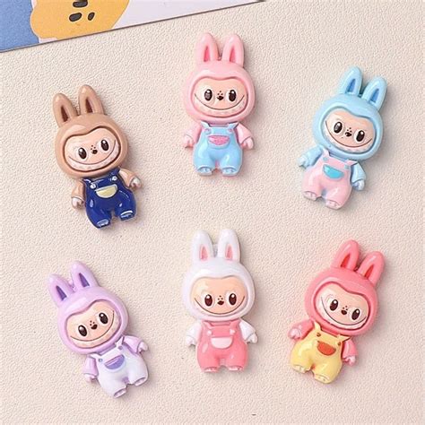 Charm labubu hot hit charm gắn điện thoại mũ bảo hiểm gắn