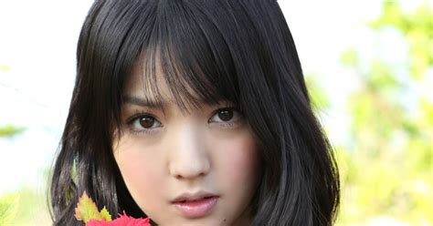 ACTRICES Y MUJERES HERMOSAS FOTOS DE UNA SEXY CHICA JAPONESA EN BIKINI