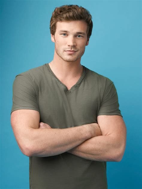 Interview with Derek Theler on 'Baby Daddy'