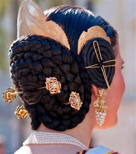 Pin By Venus On Asoiaf Inspo Spanish Hairstyles Hair Styles