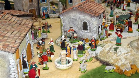 Où trouver les plus beaux santons de Provence pour Noël