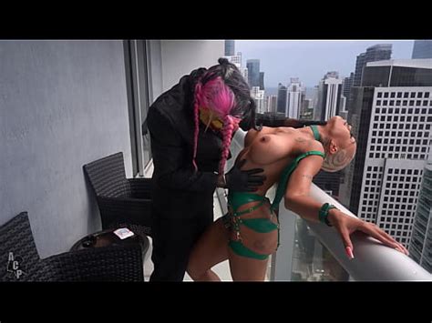 Jasmine Banks X Gibby The Clown Tr Iler Oficial De La Pel Cula El Mundo Es Tuyo Xvideos