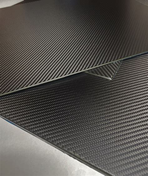 Купити Карбонова плита 1,0х500х500мм 0000125 в інтернет магазині Carbon ...