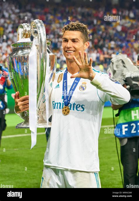 Cristiano ronaldo celebration hi-res stock photography and images - Alamy