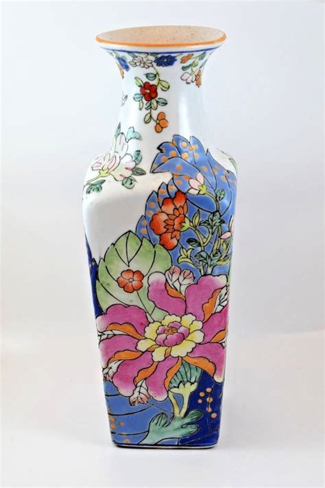 Vintage Chinese Hand Painted Porcelain Vase Floral Design Signed Excellent Ebay Finds