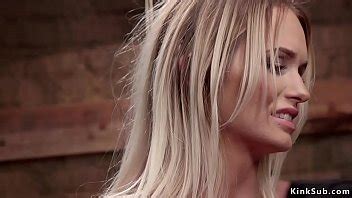 Rubia Montando A Sybian Y Recibiendo Azotes XVIDEOS