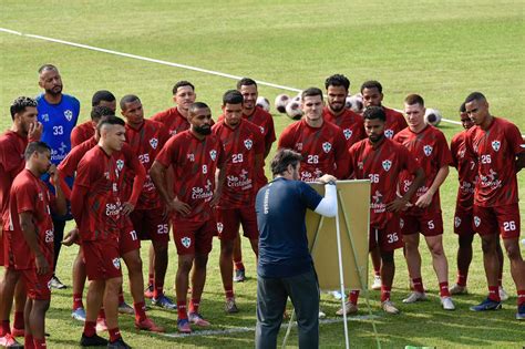 Elenco Da Lusa Se Reapresenta Para Mais Uma Semana De Treinos