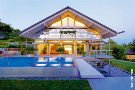 Wellness zu Hause: mit Schwimmbad, Whirlpool und Sauna
