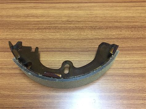 High Quality Non Asbestos Auto Spare Disc Brake Shoe For Mitsubishi