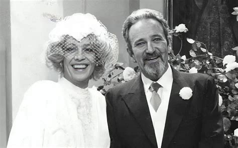 Globoplay Recupera Beijo Gay Apagado Da Hist Ria Da Tv No Brasil E Massacrado Pelo P Blico Em