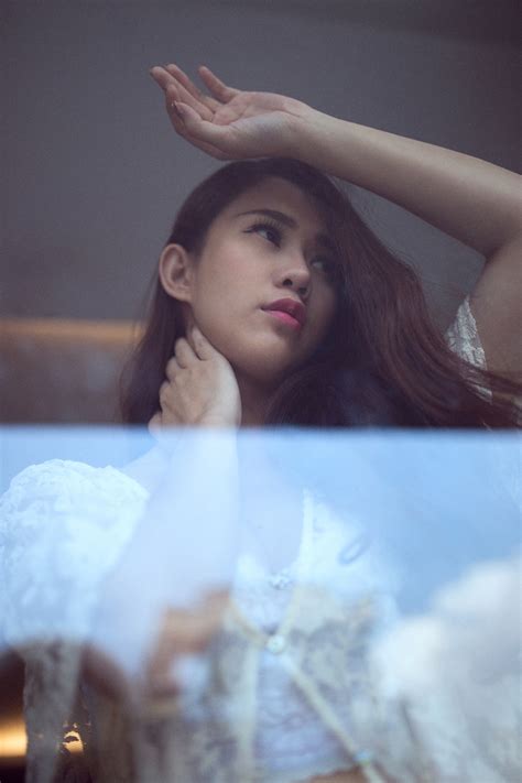 Hot Girl Ng C Th O C C Cu N H T Trong B Nh M I