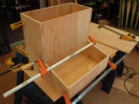 How To Build A Treadle Chicken Feeder Home Design Garden
