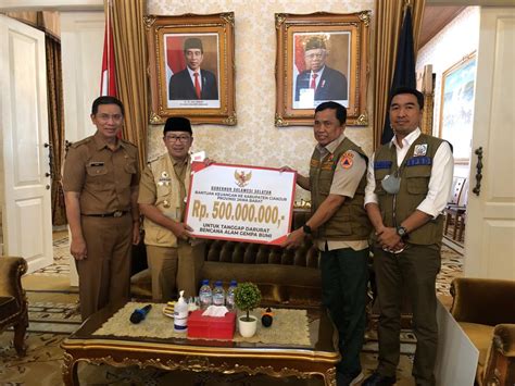 Pemprov Sulsel Salurkan Bantuan Rp Juta Untuk Korban Gempa Di