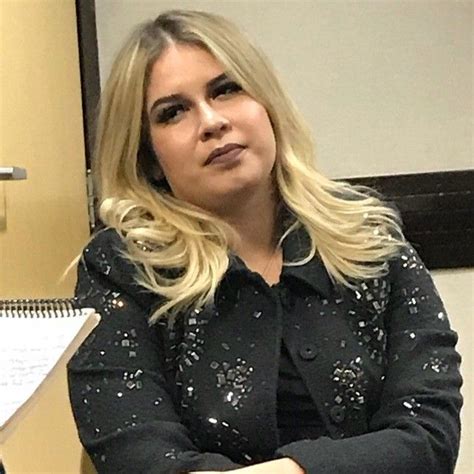 Pin De Em Lila Mar Lia Mendon A Cantora Dona Dos Meus