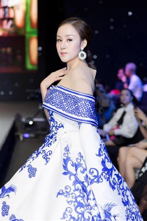 Hot girl và hot boy Việt 10 9 2017 Thúy Vi hiền dịu bất ngờ Bà Tưng nổi bật tại chung kết