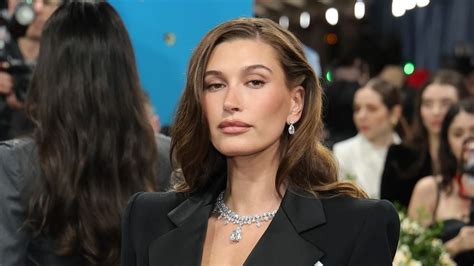 Hailey Bieber Zeigt Sexy Bikini Body Vor Geburtstag
