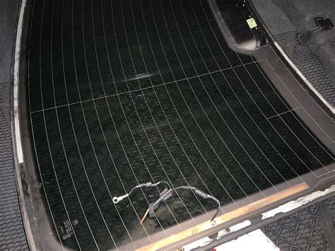 Заднее стекло AS3 + щиток заднего стекла — BMW 5 series (E60), 3 л ...
