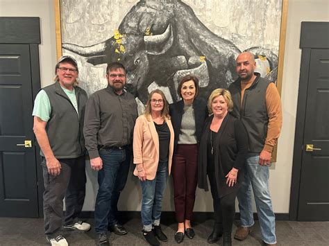 Sac Economic & Tourism Development members welcome Governor Kim