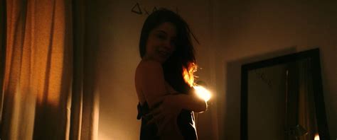 Nude Video Celebs Bia Arantes Nude Loop 2020