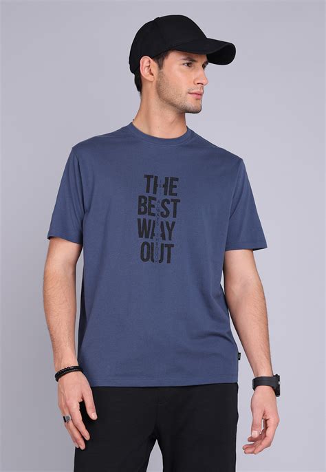 Polera Cuello Redondo Estampada Arrow