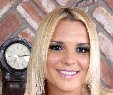 Veronika Raquel Biography Wiki Age Height Career Photos More