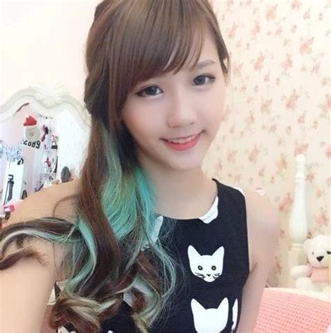 Hot girl Malaysia cuốn hút với mái tóc lạ