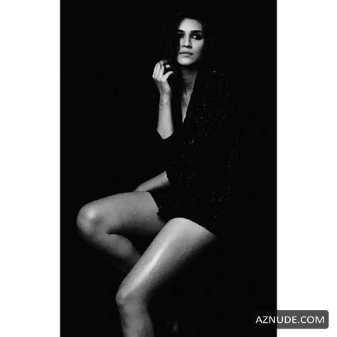 KRITI SANON Nude AZNude