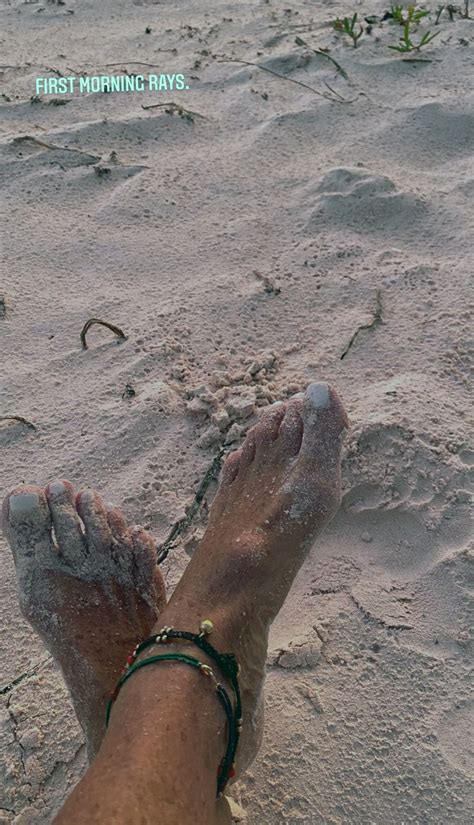 Elle Macpherson Nude And Lesbian Sex Scenes Scandal Planet