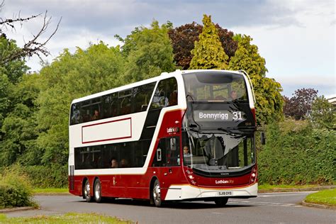 gambar bus double decker  koleksi gambar