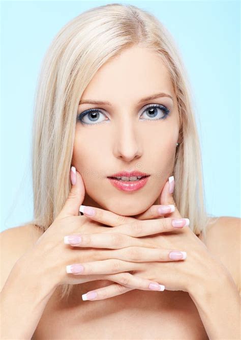 Blonde hermoso foto de archivo Imagen de cara cosméticos 16116696