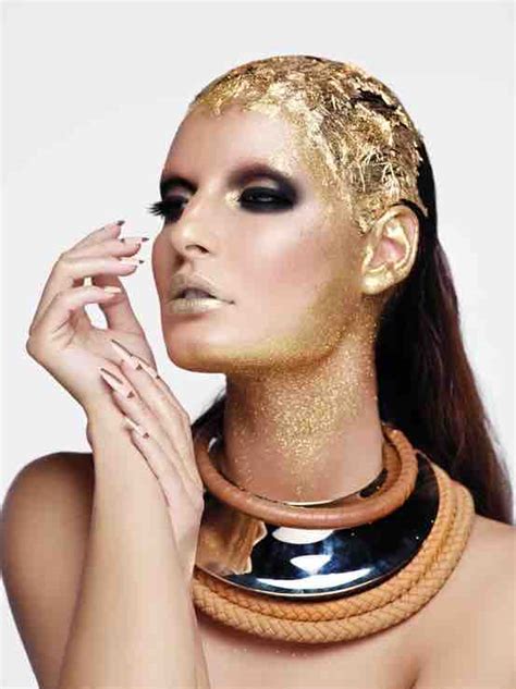 ILLAMASQUA Naked Strangers MAGIMANIA