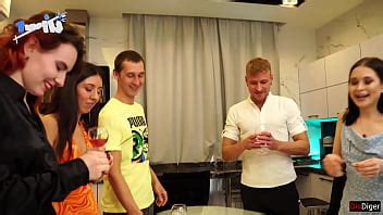 Swingers Organizaron Una Gran Org A Sexual Para El A O Nuevo Xvideos